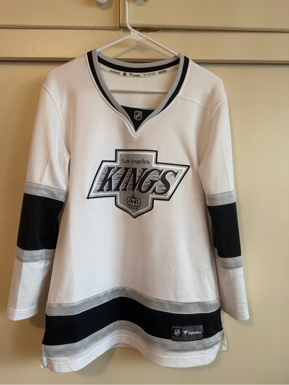 Vintage Los Angeles Kings White Women's Jersey
